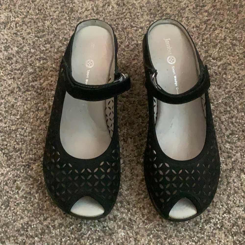 Jambu encore sport wedge size 9